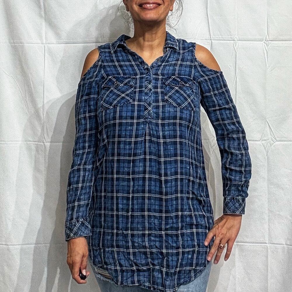 Billy T Blue Plaid Cold Shoulder Tunic Sz M